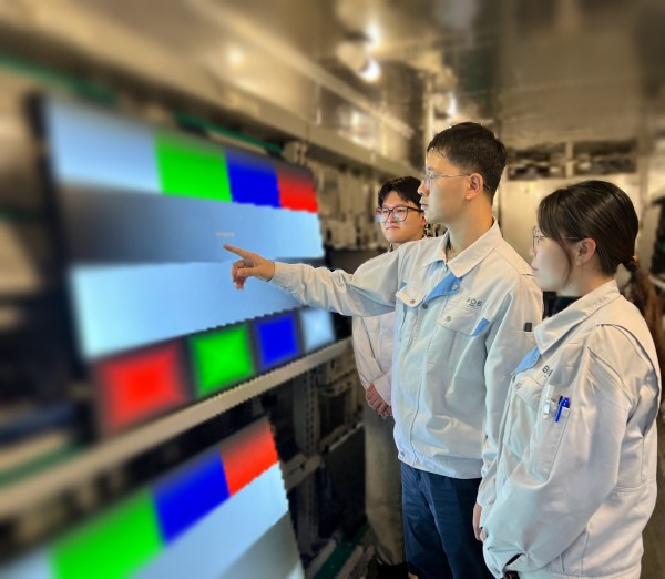 刘萌.jpg 刘萌.jpg